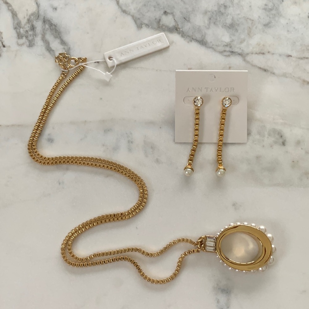 Ann Taylor Dangle Earrings and Long Necklace Set